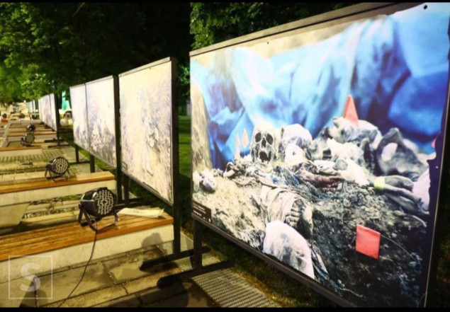 Sjećanje  na genocid u Srebrenici: Izložba "Underground-Pod zemljom"