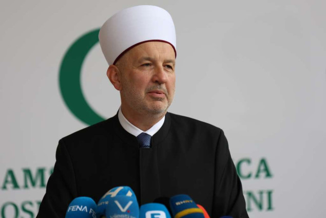 Majke Srebrenice uputile čestitku novom reisul-ulemi Nedžadu ef. Grabusu