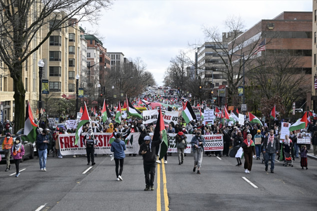 Protest protiv napada na Gazu ispred izraelske ambasade u Washingtonu