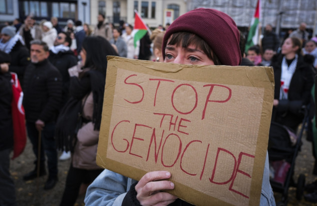 Stotine građana Berlina na protestu protiv izraelskih napada na Gazu