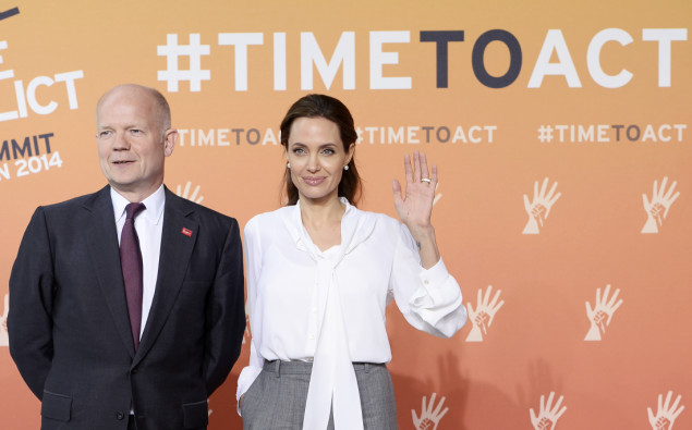 Jolie kritizira vlade zbog nedjelovanja u borbi protiv seksualnog nasilja tokom rata