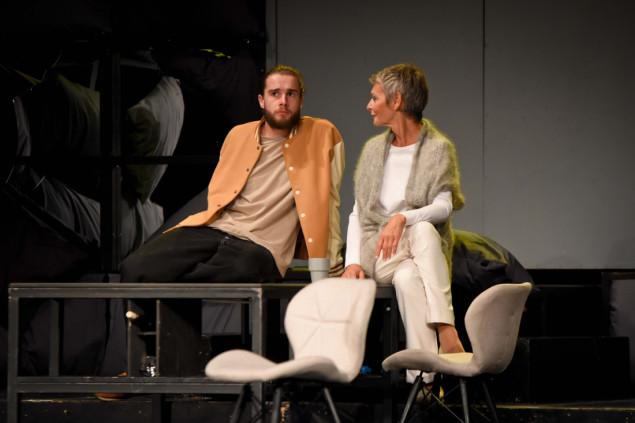 Gdje prestaje majčinstvo, a počinje krhka granica identiteta?- U Kamernom teatru 55 predstava "Majka"