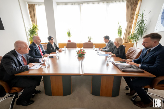 Krišto i Ginkel razgovarali o aktualnostima u BiH i strateškim projektima