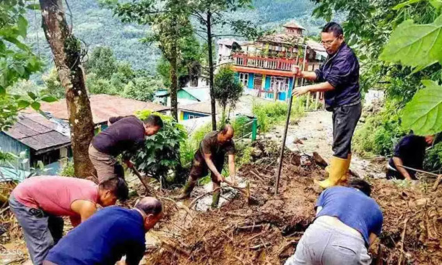 Najmanje 24 osobe poginule u klizištu u Indiji, počela potraga za preživjelima