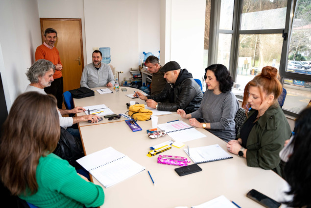 U HNK Mostar počele probe za "Ćelavu pjevačicu"