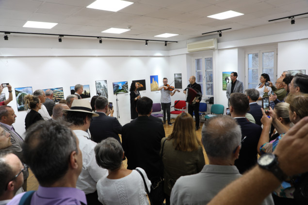 Sarajevo: Otvorena izložba fotografija “Ja BiH te ljubio“