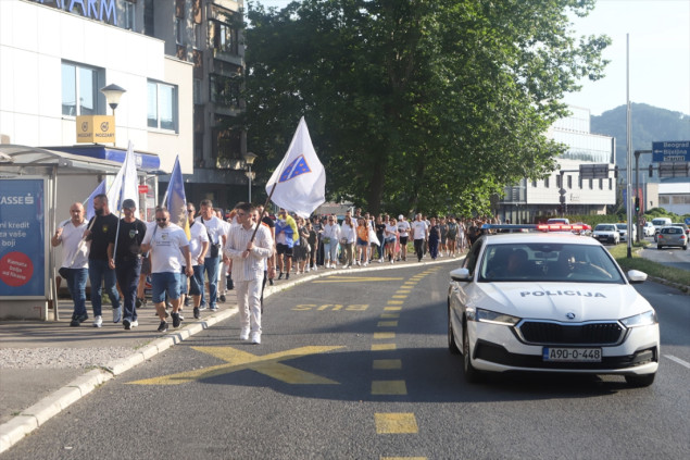 Mirna šetnja "8372" u Tuzli: Sjeme zla i fašizma neće preživjeti u BiH