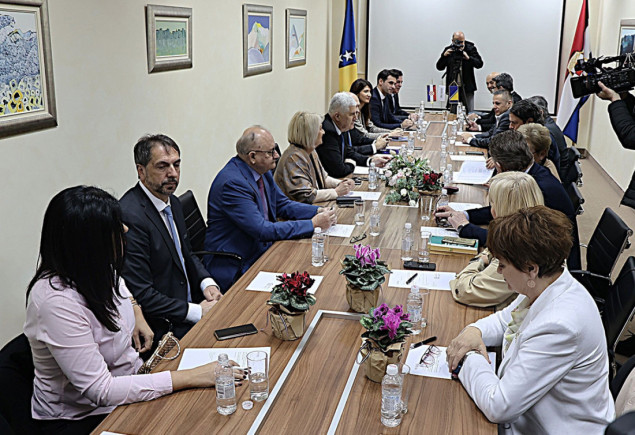 HNS zasjedao u Mostaru: Spriječiti daljnju eskalaciju napetosti