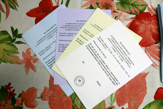 U Sloveniji počelo glasanje na četiri referenduma, prvi test za premijera Janšu U Sloveniji počelo glasanje na četiri referenduma, prvi test za premijera Janšu