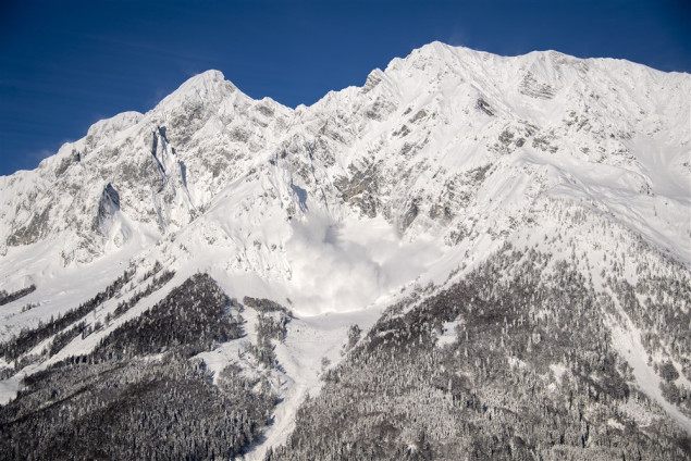 U Austriji desetak ljudi zatrpano u lavini