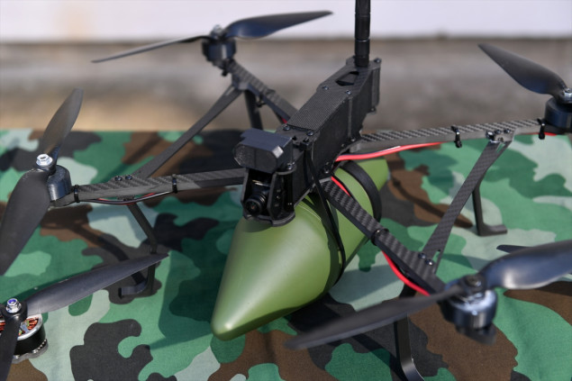 Srbija predstavila nove dronove samoubice 'Komarac'
