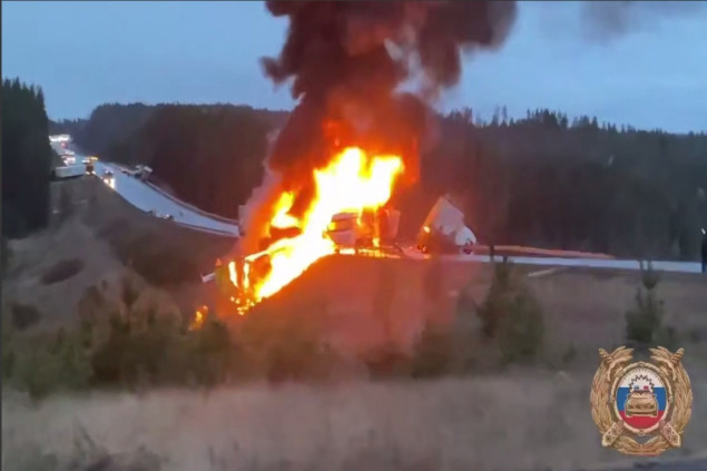 Jedna osoba poginula, više vozila uništeno u stravičnoj nesreći na ruskom autoputu