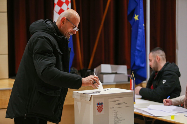 Hrvatski državljani u Sarajevu glasaju na predsjedničkim izborima