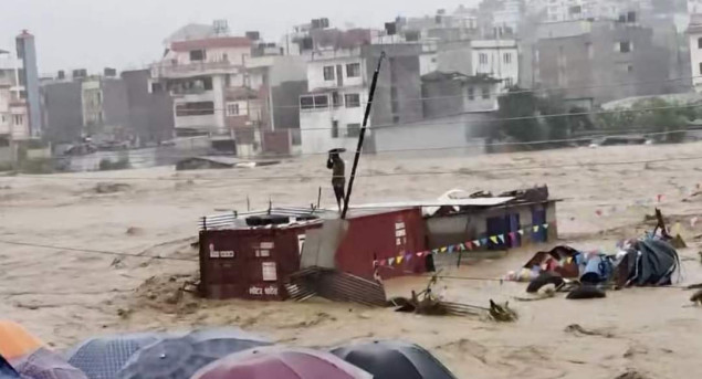 U poplavama u Katmanduu poginule 32 osobe