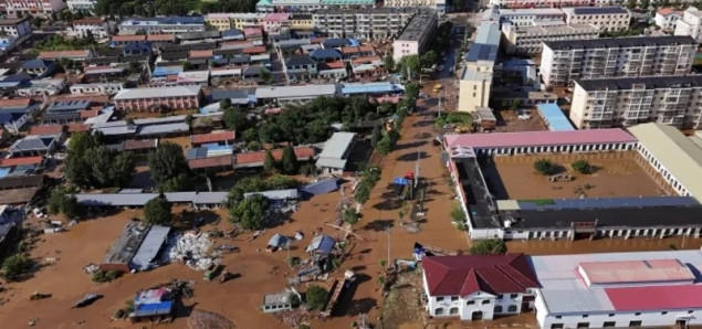 U poplavama u Kini poginulo najmanje 10 osoba, 33 se vode kao nestale