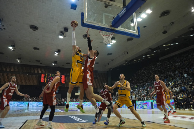 Košarkaši BiH pobijedili Hrvatsku i 'otvorili vrata' Eurobasketa