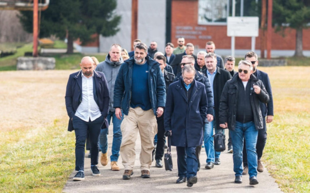 Željko Komšić u Memorijalnom centru Srebrenica - Potočari