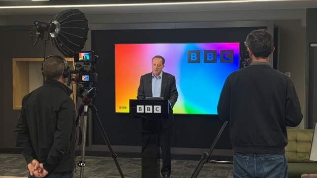 Predsjednik BBC-a Richard Sharp podnio ostavku