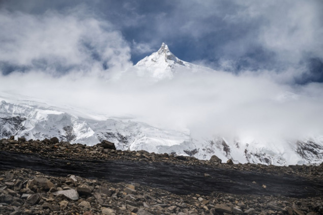 U Nepalu pokrenuta potraga za 12 planinara nestalih u lavini