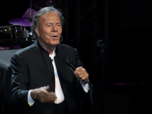 Španski tužitelji razmatraju optužbe za seksualno zlostavljane protiv pjevača Julija Iglesiasa