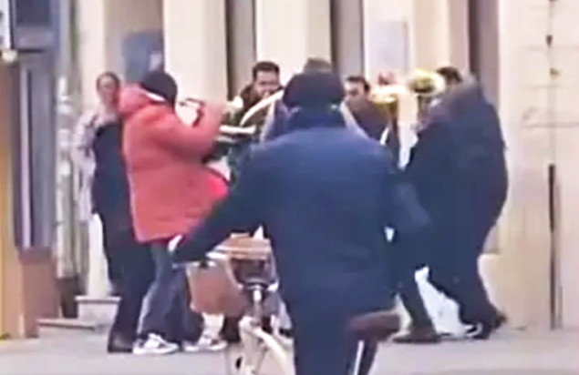 Uličnim sviračima iz Srbije otkazan boravak u Hrvatskoj i zabranjen ulaz