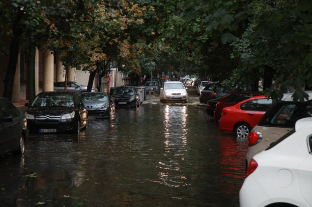 Beograd pogodilo nevrijeme: Na snazi crveni meteoalarm