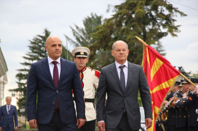 Scholz u Skoplju: S. Makedonija odmah treba da započne pregovore s EU