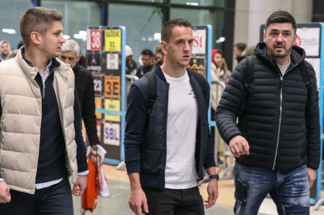 Hadžiahmetović stigao u Istanbul, očekuje se finalizacija transfera u Besiktas