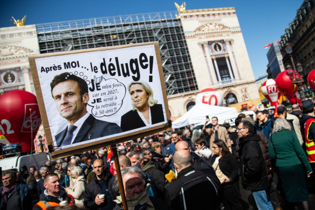 Pariz: Hiljade ljudi na protestu protiv reforme penzionog sistema