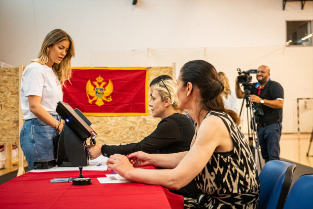 Parlamentarni izbori u Crnoj Gori: Do 17 sati glasalo 42,2 odsto birača