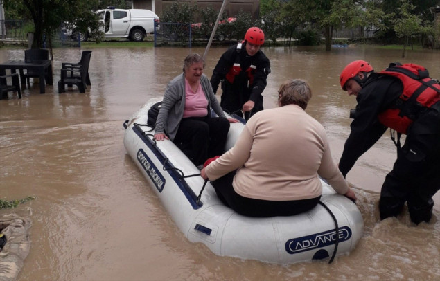 Izvanredno stanje proglašeno u 52 općine u Srbiji, 217 evakuiranih