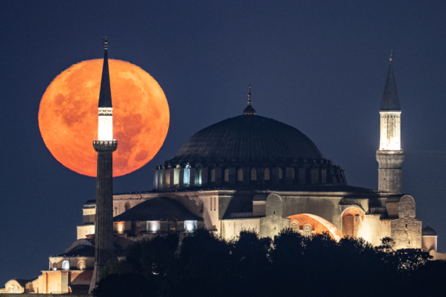 Magični prizori Supermjeseca bili vidljivi iz mnogih dijelova svijeta