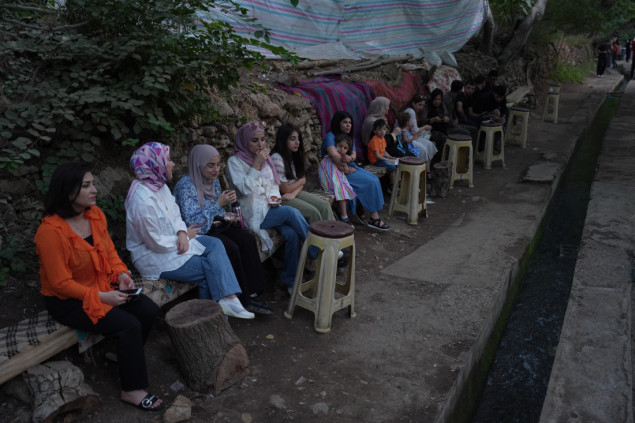 Granicu dijeli pola metra širok kanal: Čaj skuhan u Iraku služi se u Iranu
