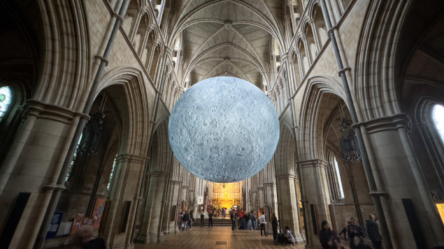 Umjetnički rad Lukea Jerrama "Muzej Mjeseca" izložen u Londonu