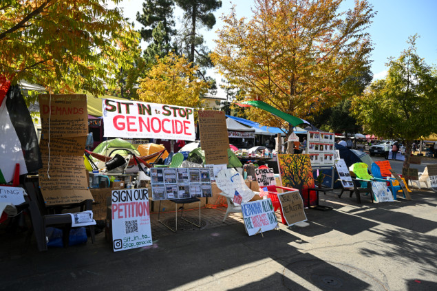Grupa studenata na Univerzitetu Stanford protestuje u znak podrške Palestini