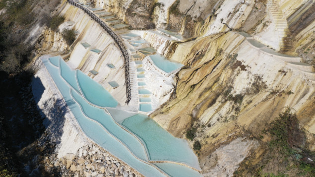 Goksu sedrene terase, poznate kao Giresunov Pamukkale, privlače pažnju turista