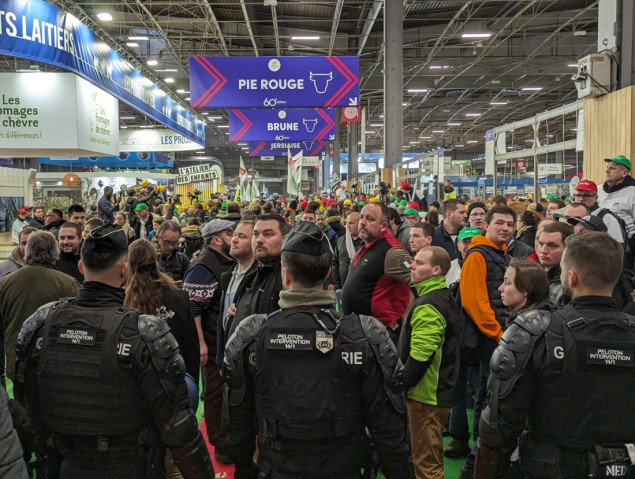 Sukob policije i farmera zbog Macronove posjete poljoprivrednom sajmu