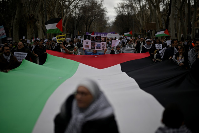 Španija: Stotine hiljada ljudi marširalo protiv trgovine oružjem s Izraelom