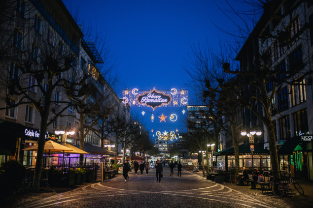 Frankfurt prvi put ukrasio ulice za ramazan