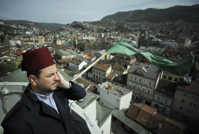 Učenje ezana sa munare Begove džamije u Sarajevu tradicija duga skoro 500 godina