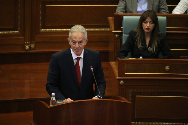 Blair u Skupštini Kosova: Nikada se nisam pokajao zbog pružene pomoći