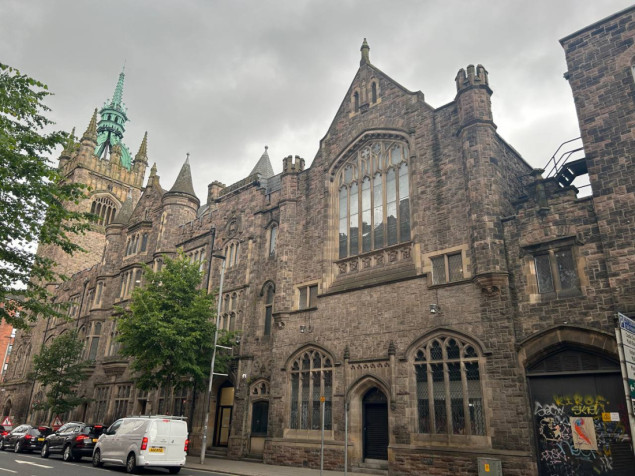 Belfast, glavni grad Sjeverne Irske, svake godine privlači milione turista