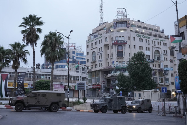 Izraelske snage izvršile raciju i zatvorile Al Jazeeru u Ramallahu