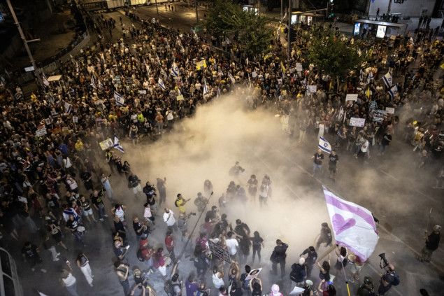 Porodice izraelskih talaca blokirale glavnu ulicu u Tel Avivu tražeći razmjenu