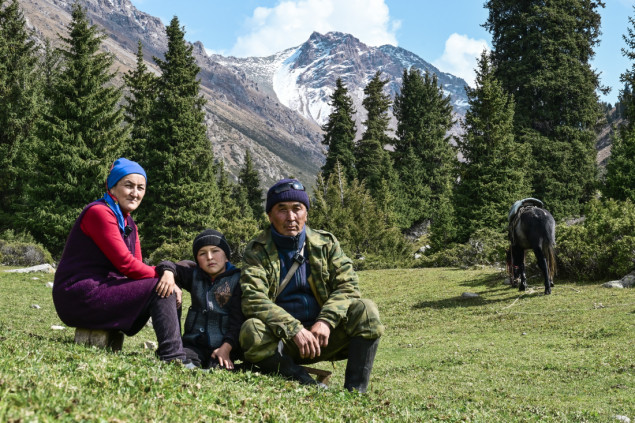Kirgizi i danas žive nomadski uz konje u visoravnima Kirgistana