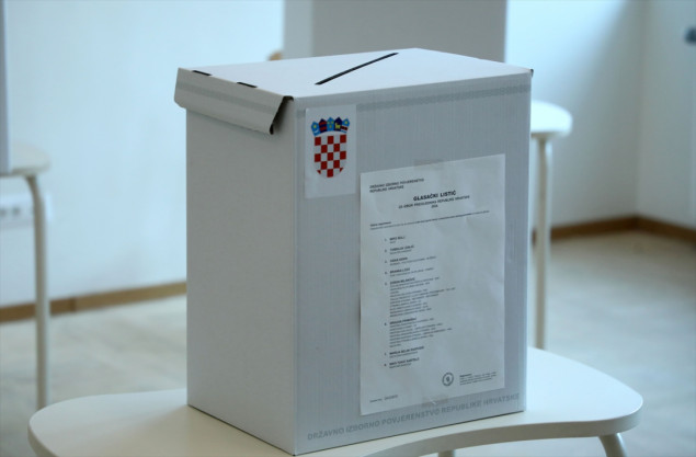 Na predsjedničkim izborima u Hrvatskoj do 11.30 sati glasalo 14 posto birača