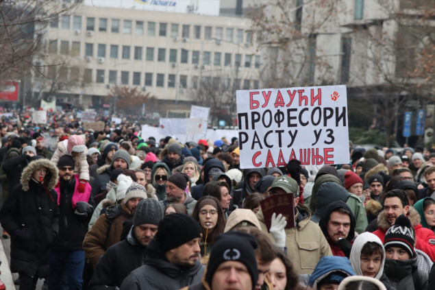 Novi Sad: Hiljade profesora protestnom šetnjom dalo podršku studentskim zahtjevima