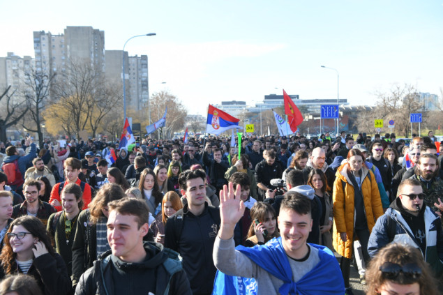 Studenti iz Beograda krenuli pješke ka Novom Sadu