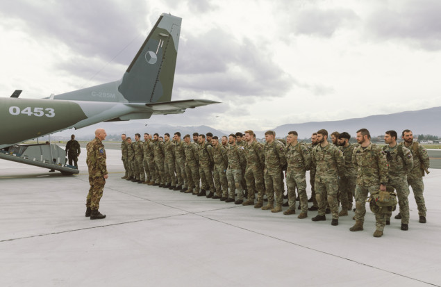Vojnici iz rezervnog sastava Češke Republike stigli na sarajevski aerodrom