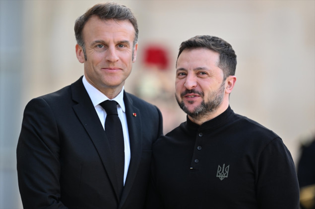 Zelenski stigao u Pariz na samit koalicije za pomoć ukrajinskoj vojsci